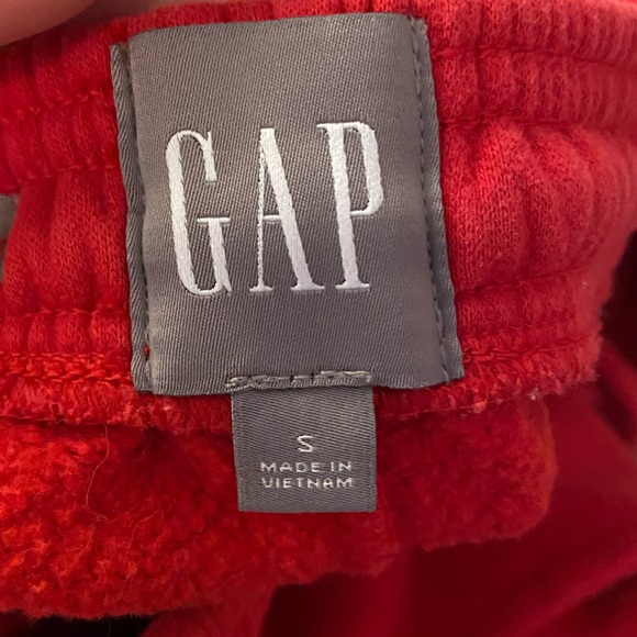 GAP Red Joggers - Picture 3 of 3